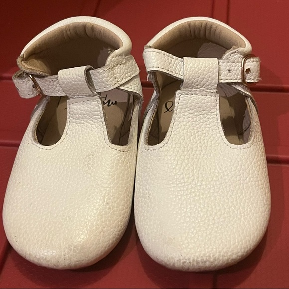 Monkey Feet Other - Monkey Feet Size 2-3 Yr 7-8c White T Strap Shoes